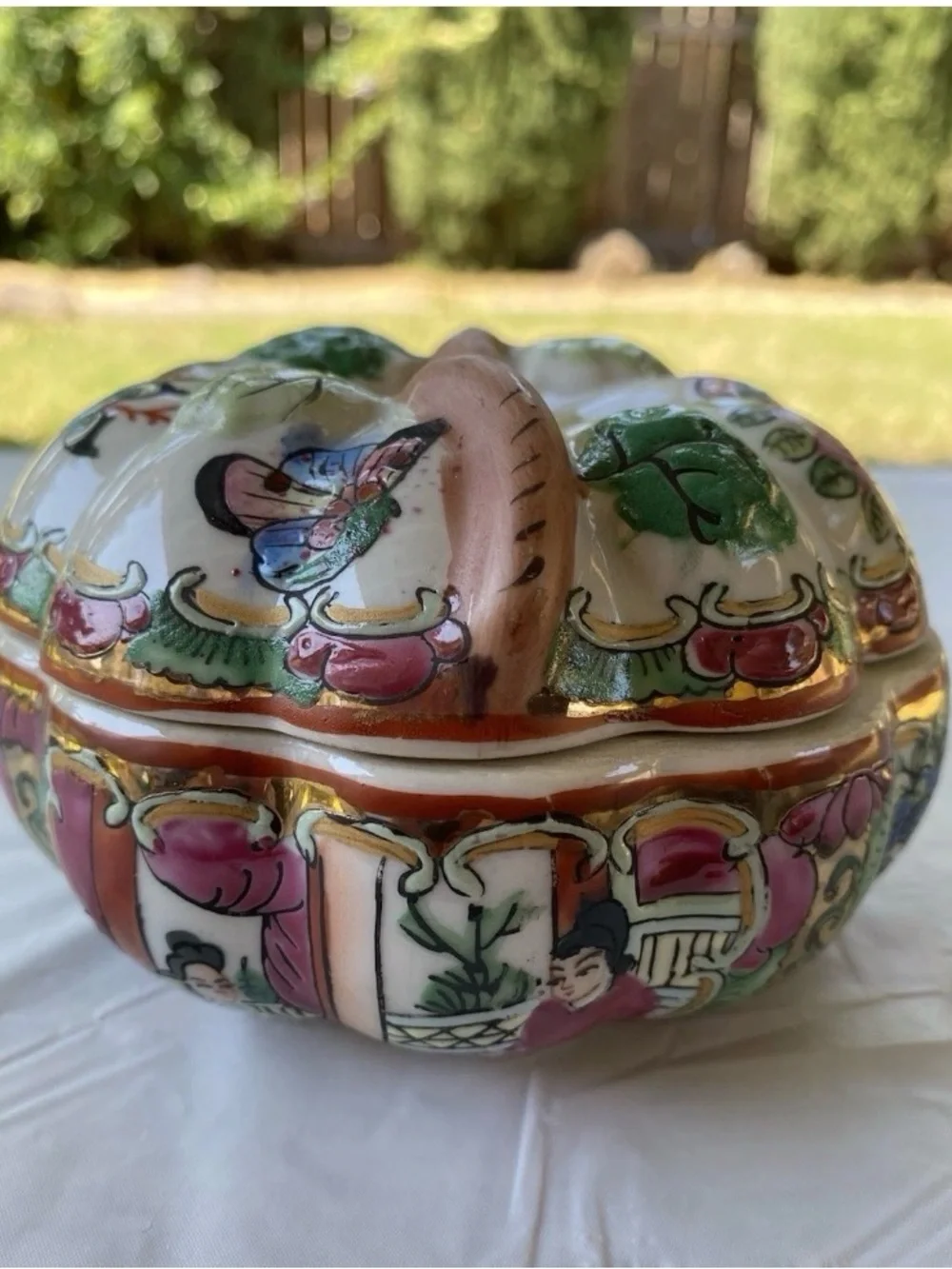 Rare Vtg Chinese Porcelain Trinket Famille Rose HandPainted Floral Jewelry Box